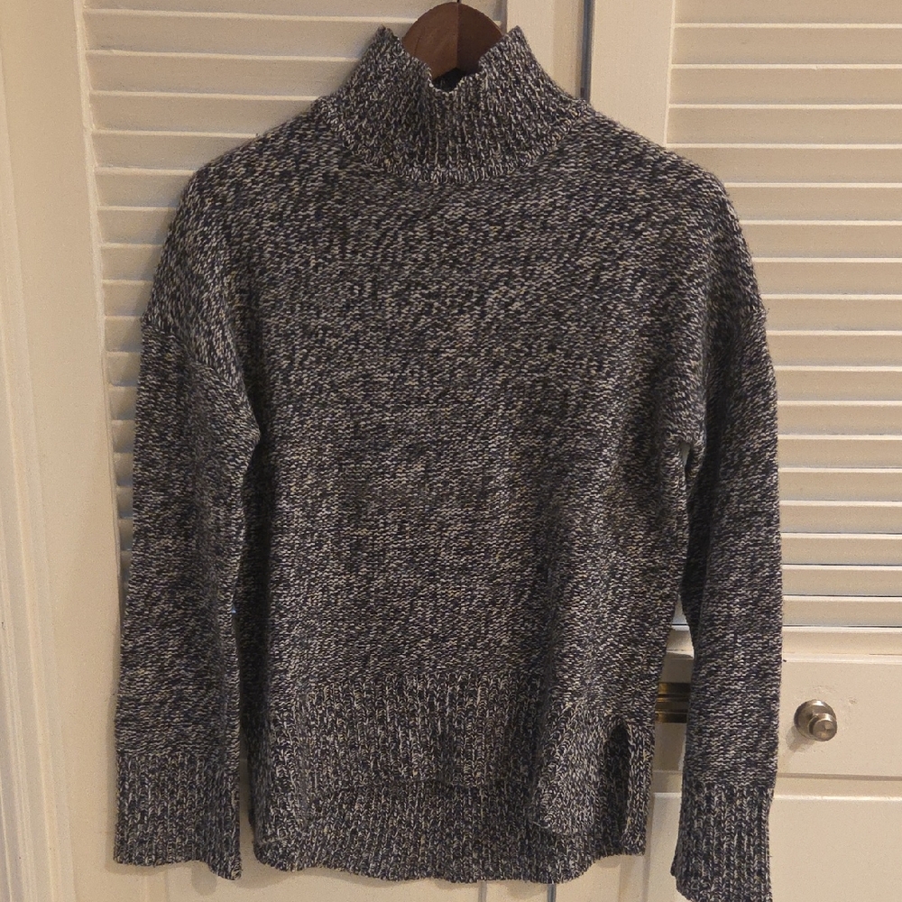 Women's Navy Cashmere Sweater